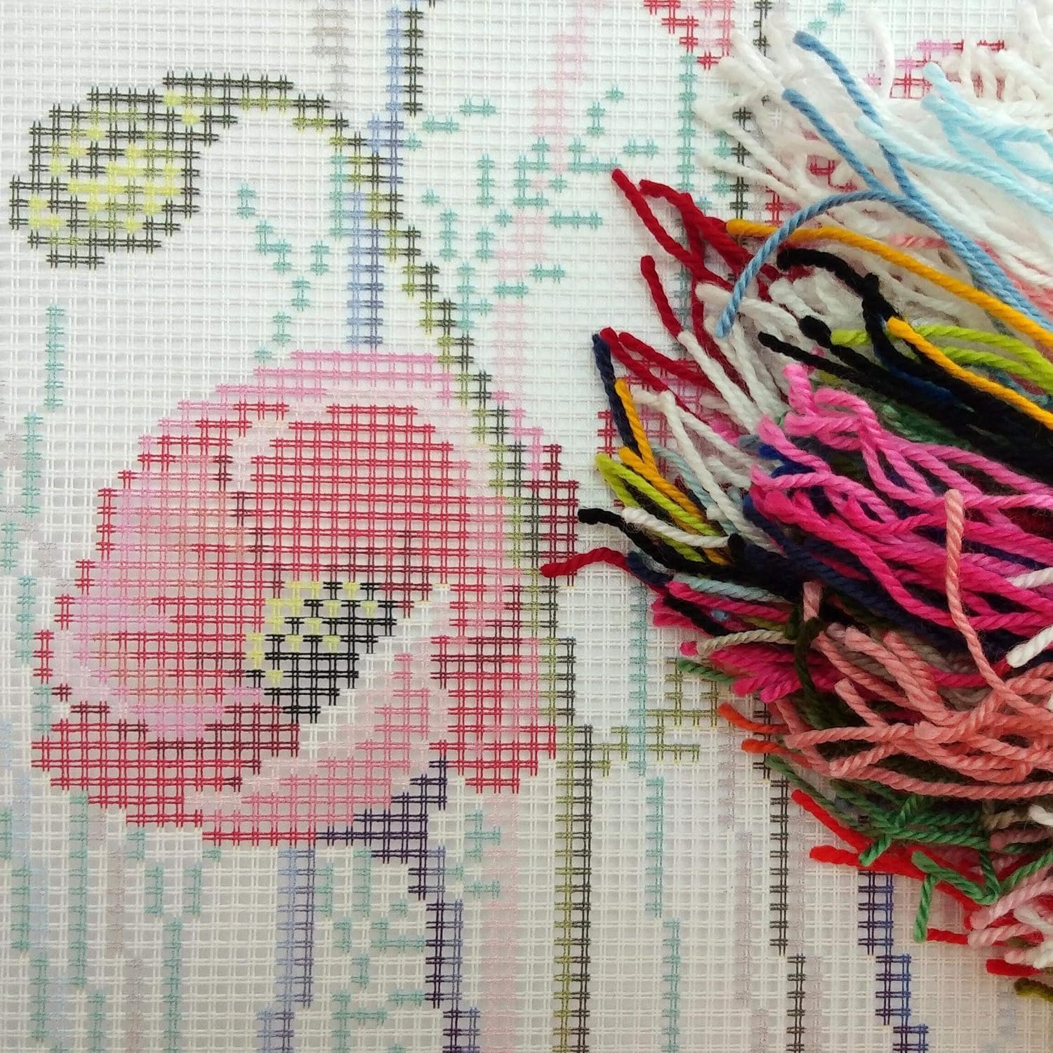 Cornerstone Poppy Field Floral Needlepoint Kit for Adults and Beginners – Image 2